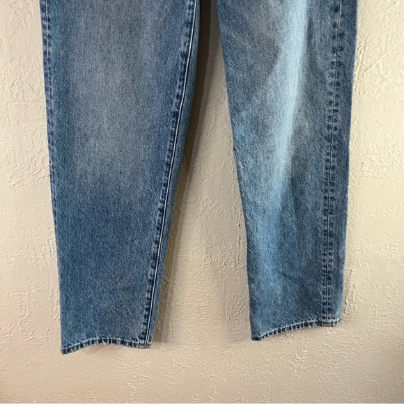 Madewell Low Slung Straight Jeans in Olvera Wash - Picture 7 of 12